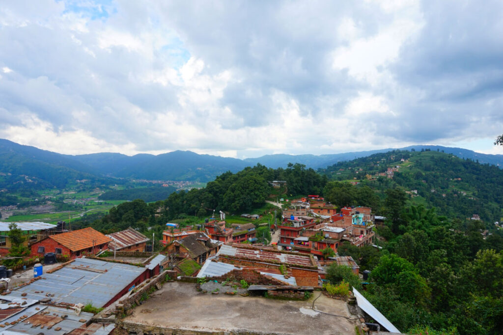 Dorf und Landschaft rund um Changu Narayan mit Blick über das Kathmandu-Tal