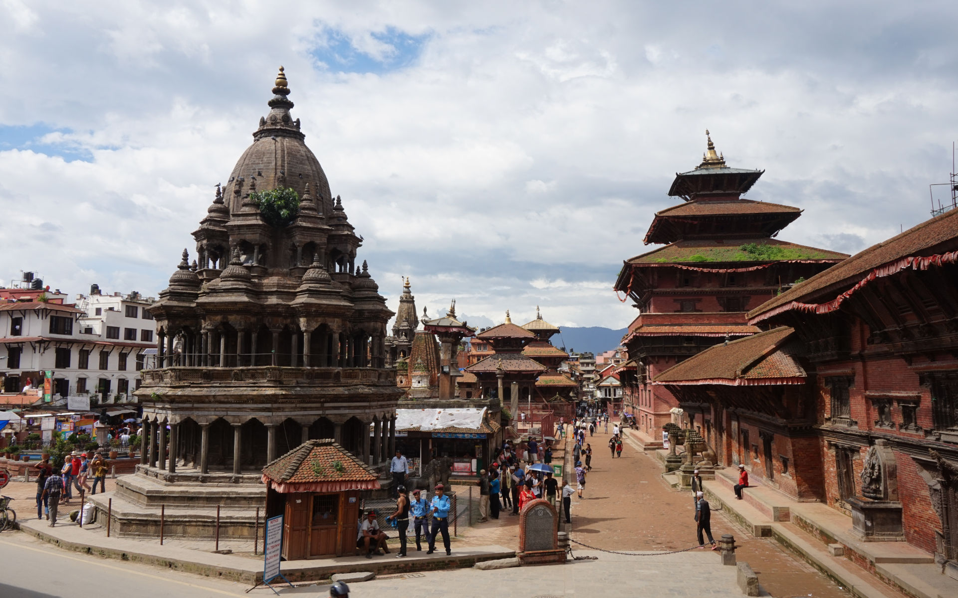 Patan Durbar Square mit Tempeln und traditioneller Architektur in Lalitpur