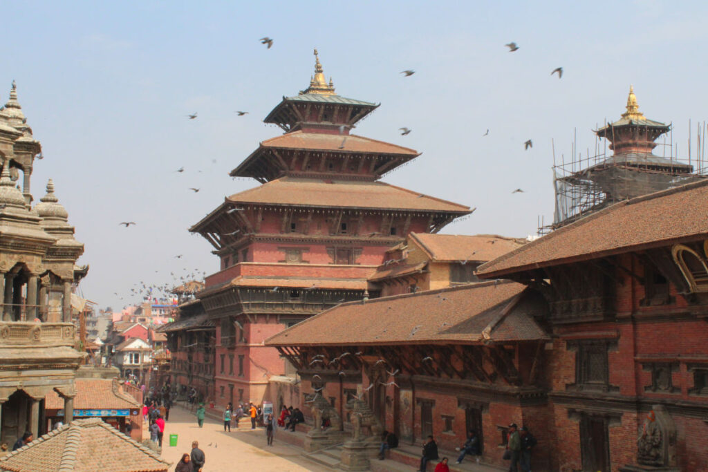 Patan Durbar Square mit Tempeln, Pagoden und historischer Architektur