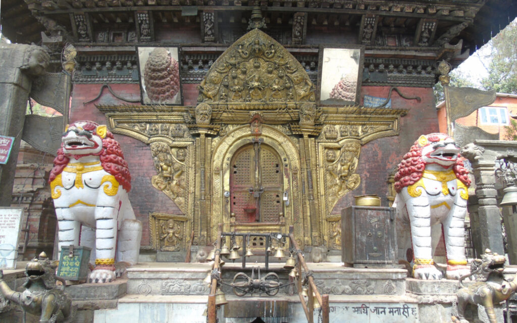 Sankhu – Bajrayogini Tempel Aufstieg zu einem besonderen Tempelort in den Hügeln östlich von Kathmandu